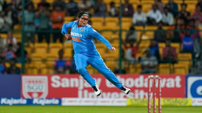 Asha Shobhana makes a dream debut in International Cricket